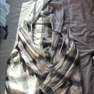 American Eagle Outfitters Black and Gray Plaid Hoodie